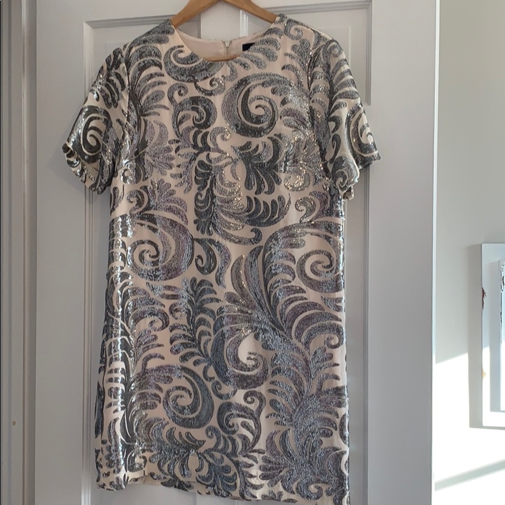 Forever 21 Size M mini dress!! Adorable!!